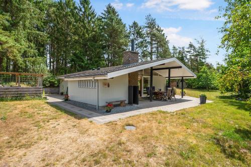 Øksenmølle House | Cozy Holiday Home In Beautiful Nature Near Ebeltoft,