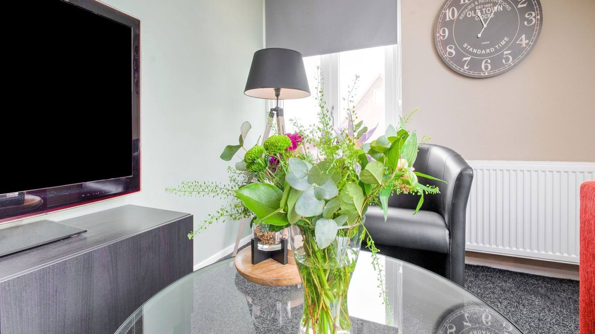 Elim House | Cozy Holiday Home in Elim with a Furnished Garden