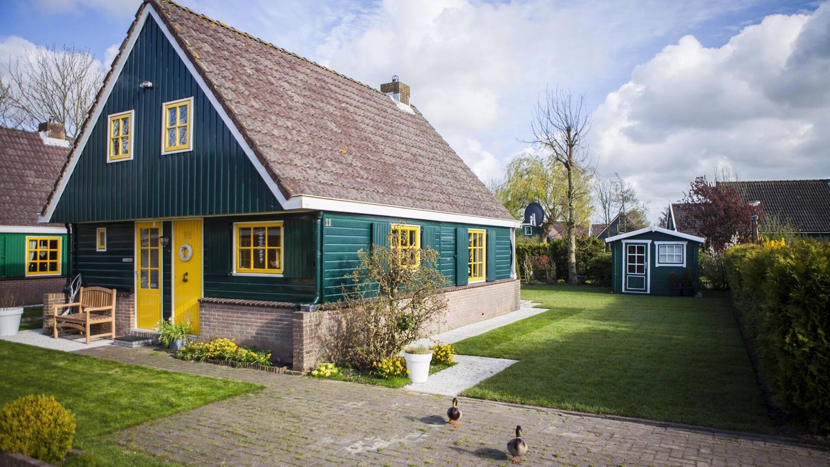 Oudeslius House | Cozy holiday home in quiet location – perfect for families & trips to the sea