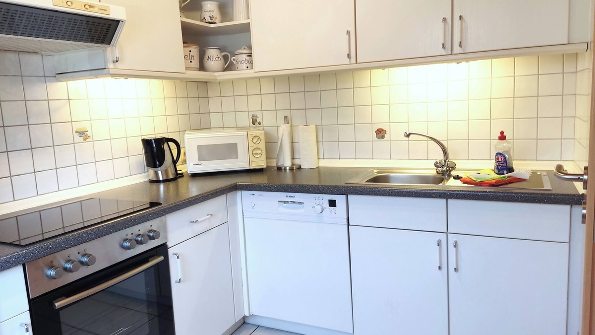 Berumbur House | Cozy holiday home near the spa centre, outdoor/indoor pool and bathing lake