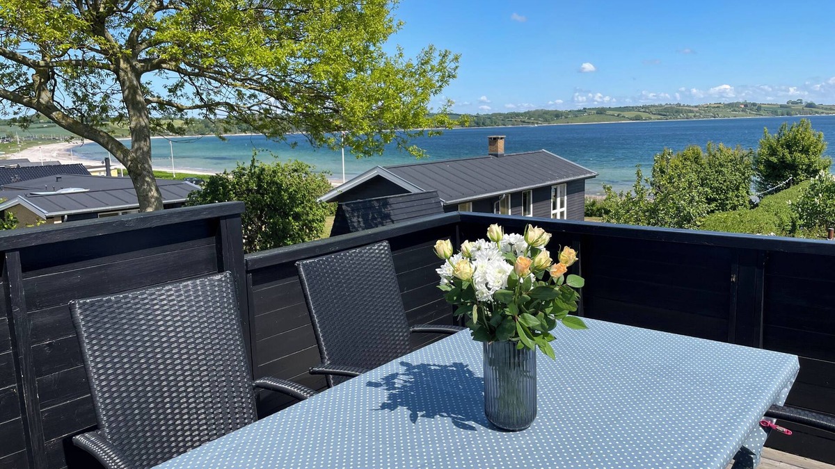 Broager House | Cozy holiday house 100 m from the beach for 4 people