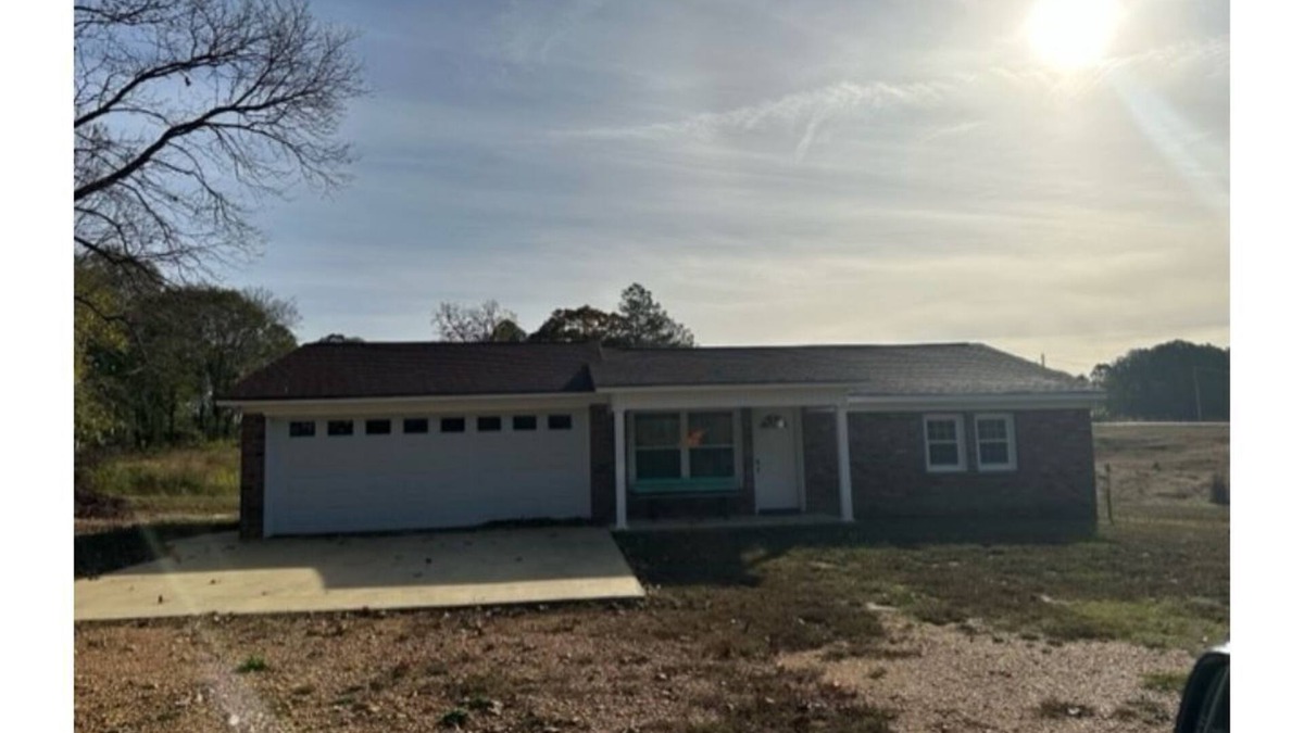 Tishomingo House | Cozy home- 5 mins from state park!