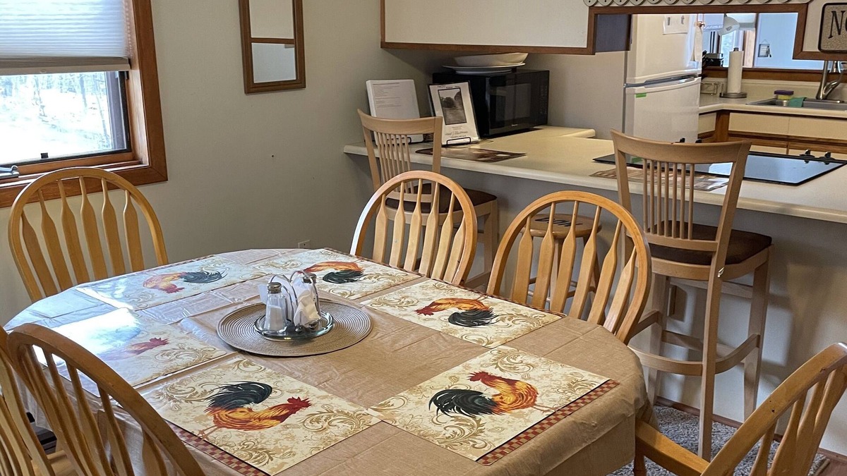 Campton Condo | Cozy Home Away From Home- Condo In Waterville Valley Estates