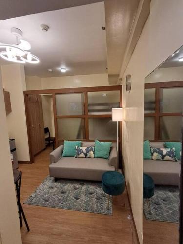 Barangka Ilaya Apartment | Cozy Home beside mall,MRTBoniEDSA
