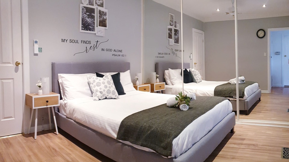 Ringwood House | Cozy Home Central Ringwood FREEWifi, Netflix, Clothes Dryer & Parking.