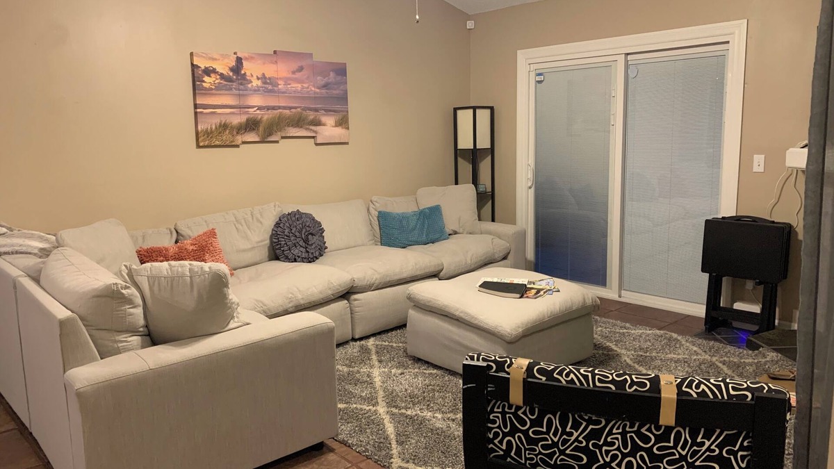Dixie Belle Villa | Cozy home close to everything