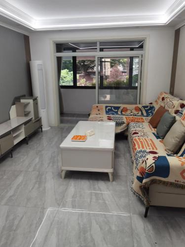 Jinniu Apartment | Cozy Home