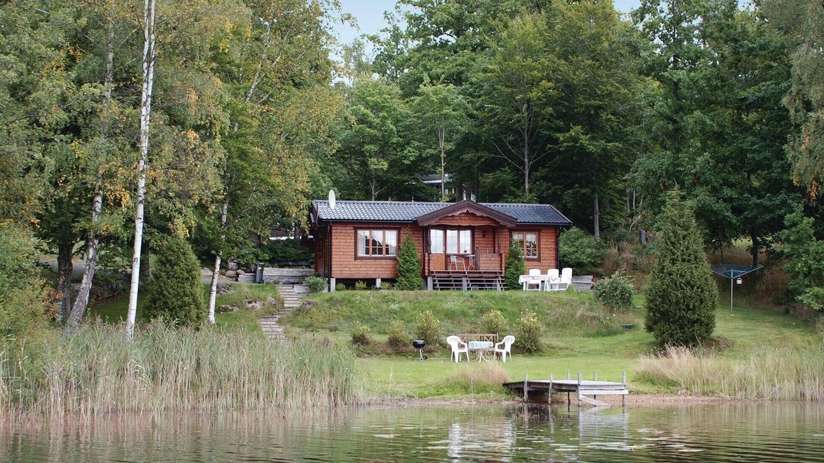 Asarum House | Cozy home in Asarum with kitchen