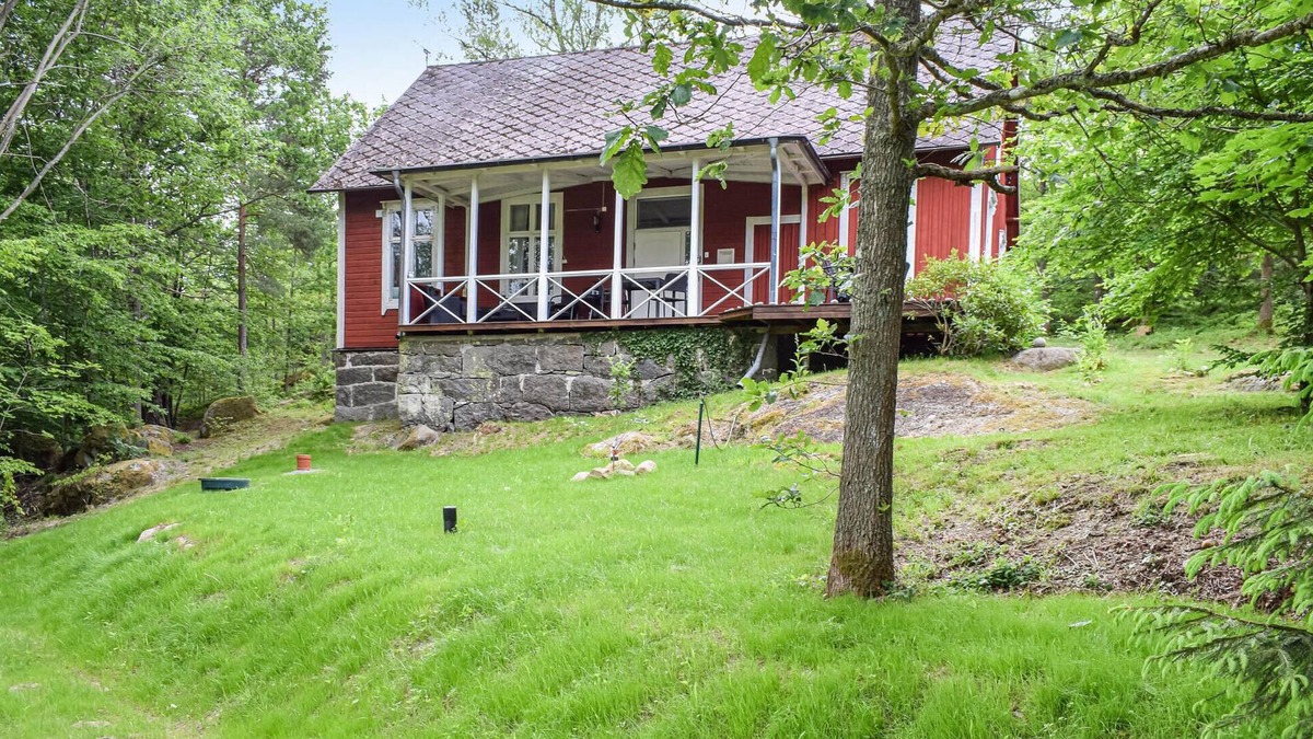 Asarum House | Cozy home in Asarum with WiFi