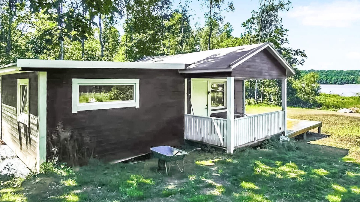 Asarum House | Cozy home in Asarum with lake view