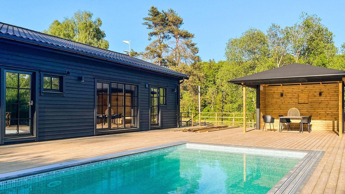 Aspered House | Cozy home in äspered with sauna