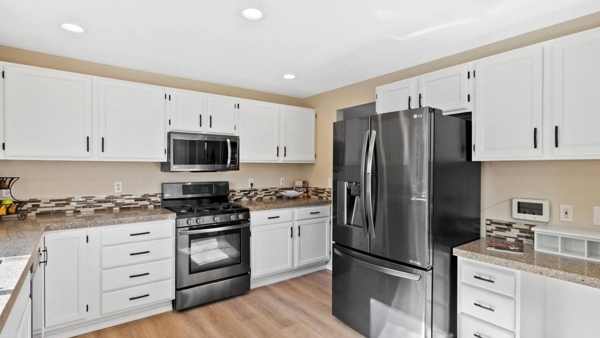 Auburn House | Cozy home in Auburn, 3 minutes to Pacific Raceway and 20mins from airport