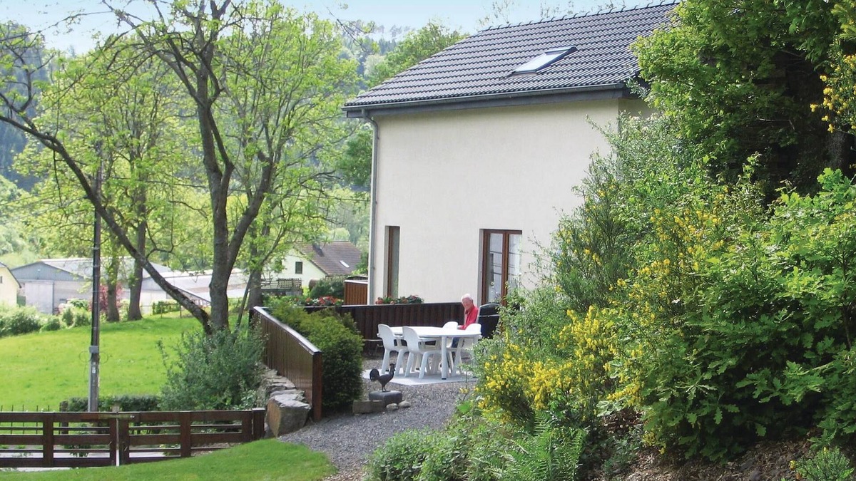 Oberhausen House | Cozy home in Burg-Reuland with sauna