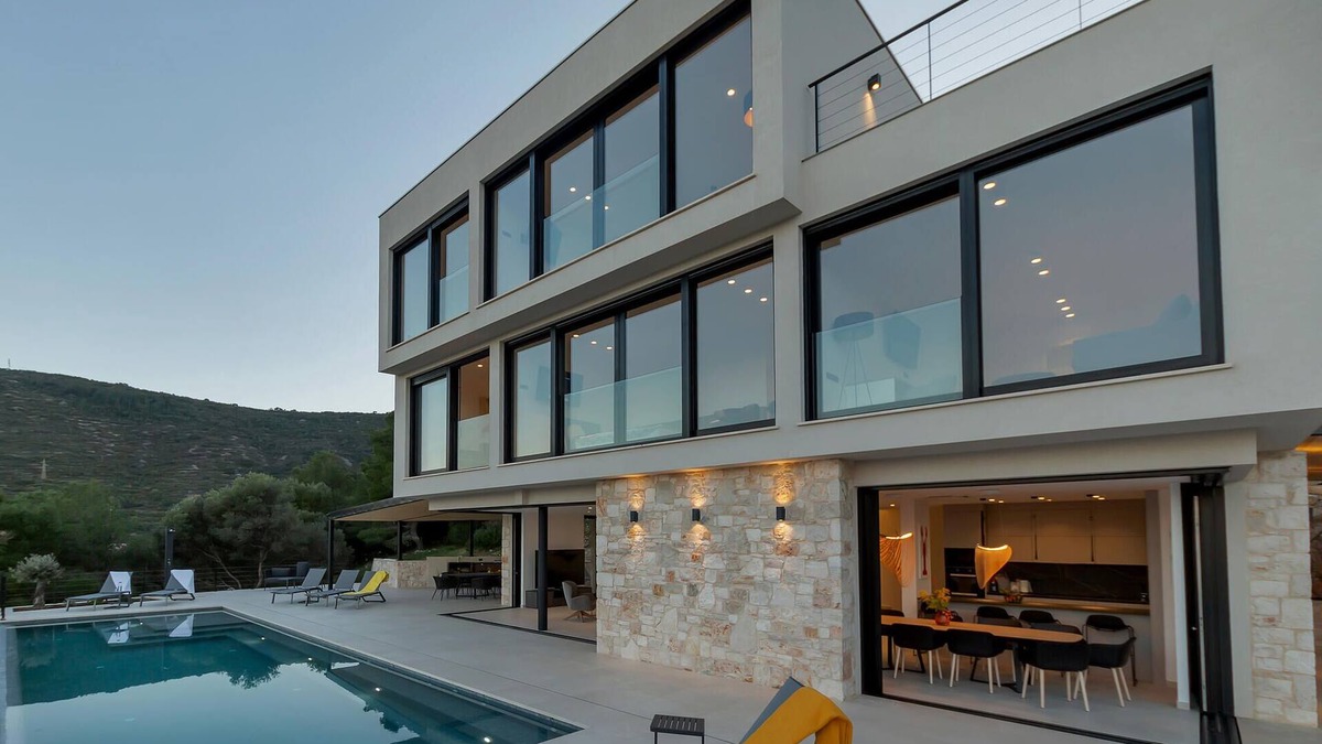 Cove Rogacic House | Cozy home in Grad Vis