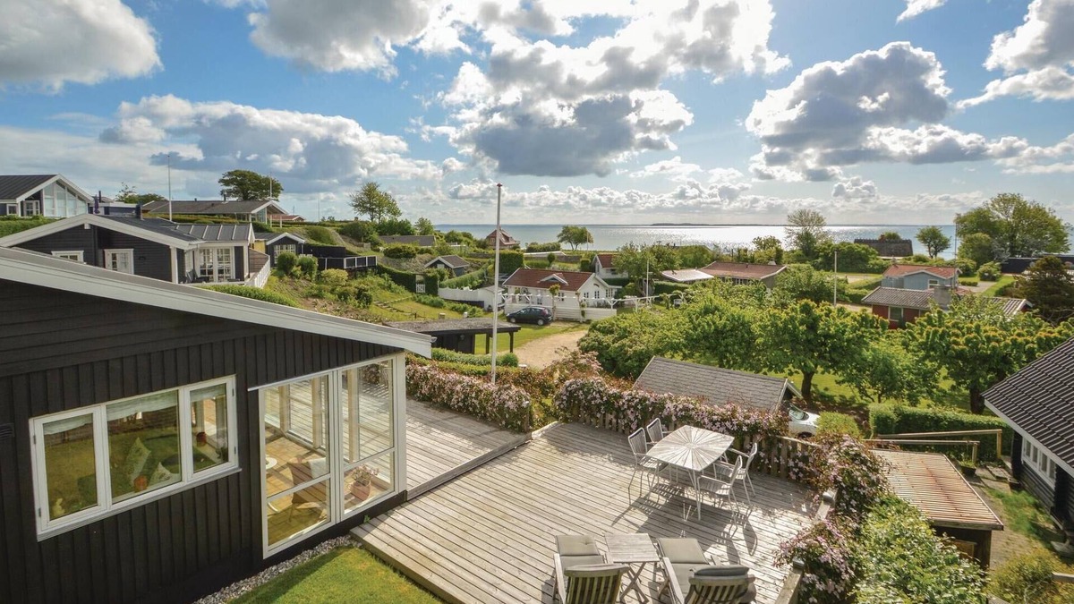 Hejlsminde Strand House | Cozy home in Hejls with WiFi