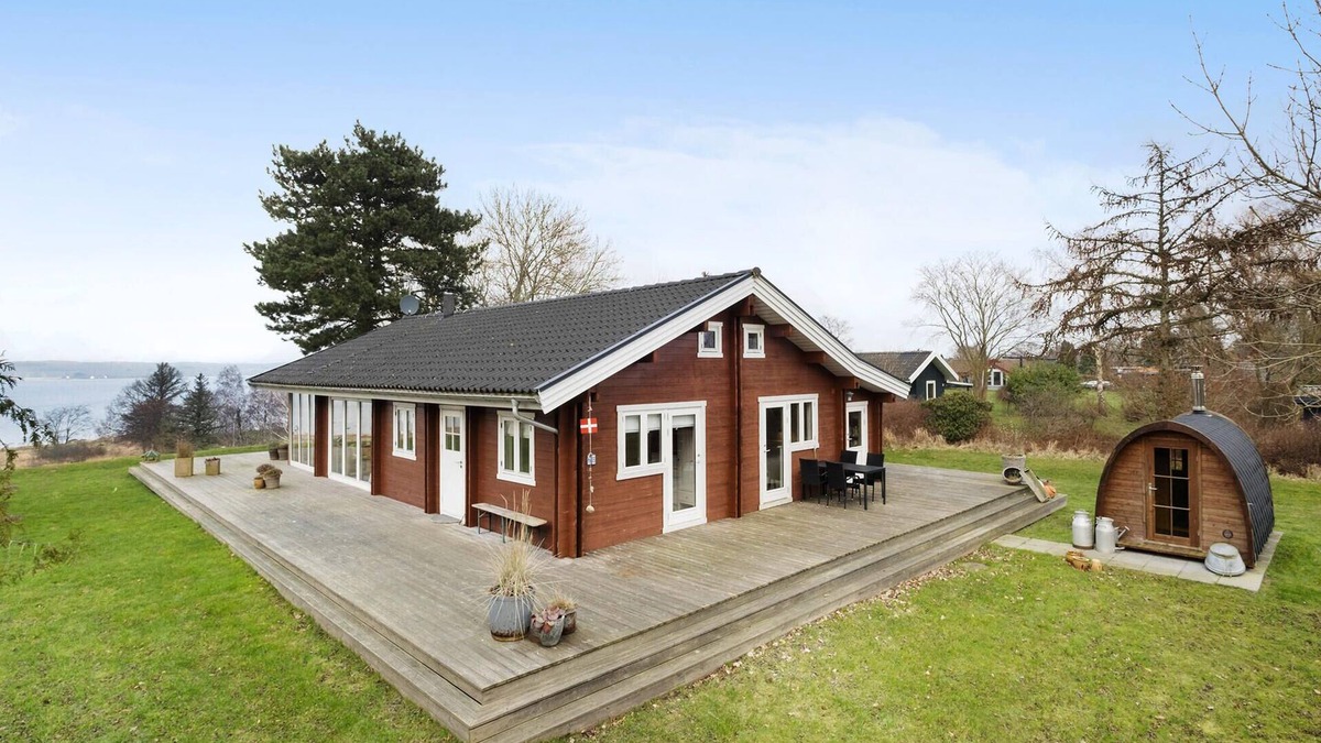 Holbaek House | Cozy home in Holbæk with house sea view