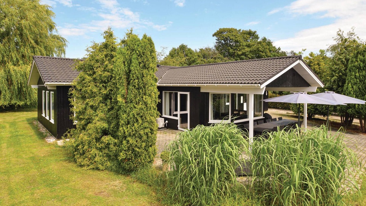 Ristinge House | Cozy home in Humble with sauna