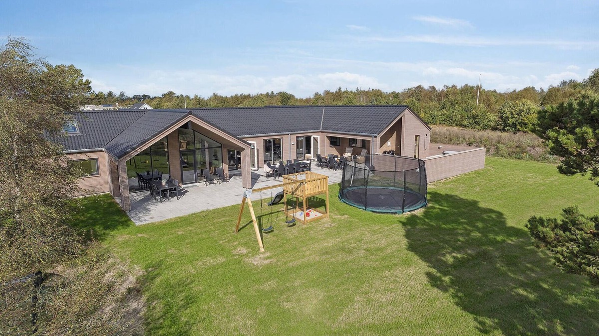 Bratten Strand House | Cozy home in Jerup with sauna