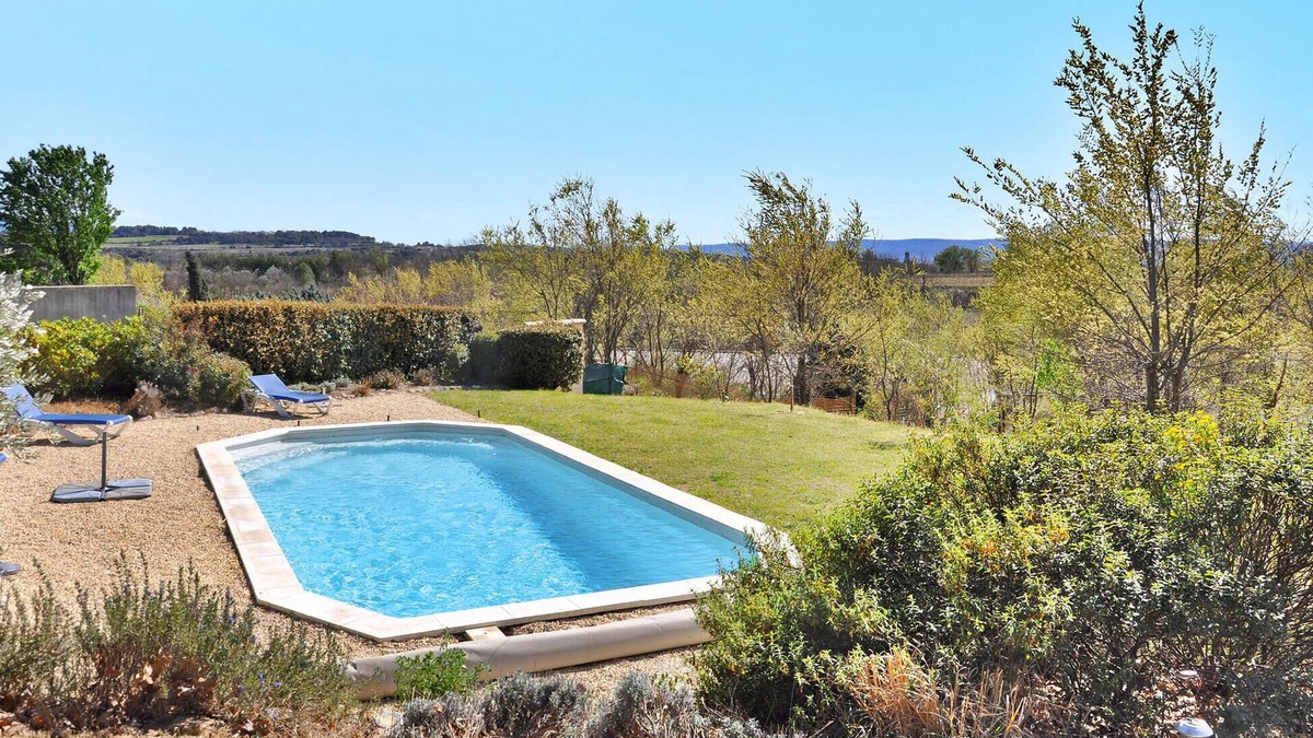 La Tour-d'Aigues House | Cozy home in La Tour D Aigues