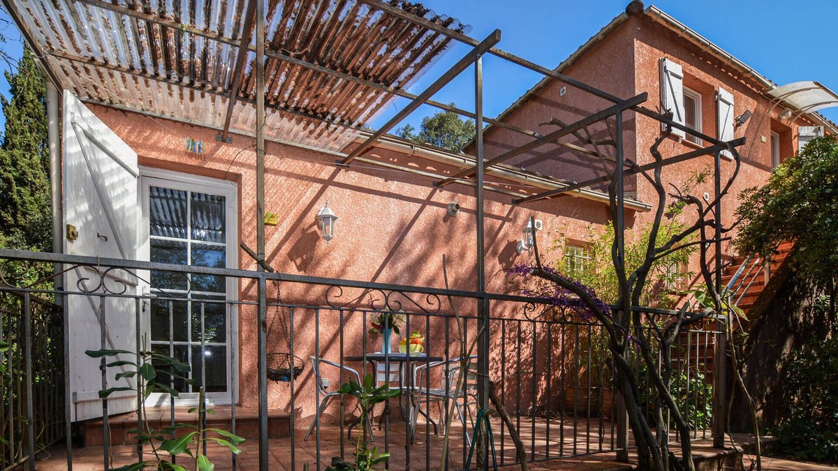 Afa House | Cozy home in Piscia Rossa with WiFi
