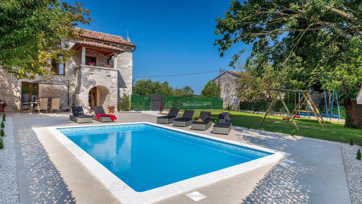 Rojnici House | Cozy home in Rojnici with WiFi