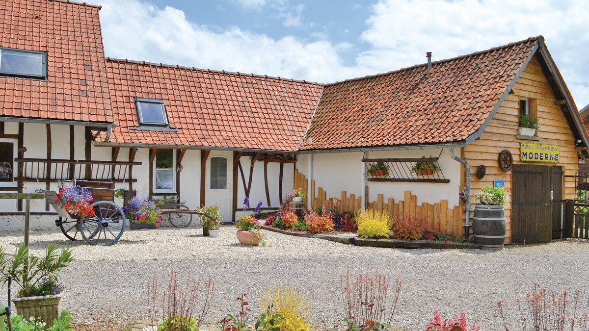 Bourthes House | Cozy home in Senlecques with WiFi
