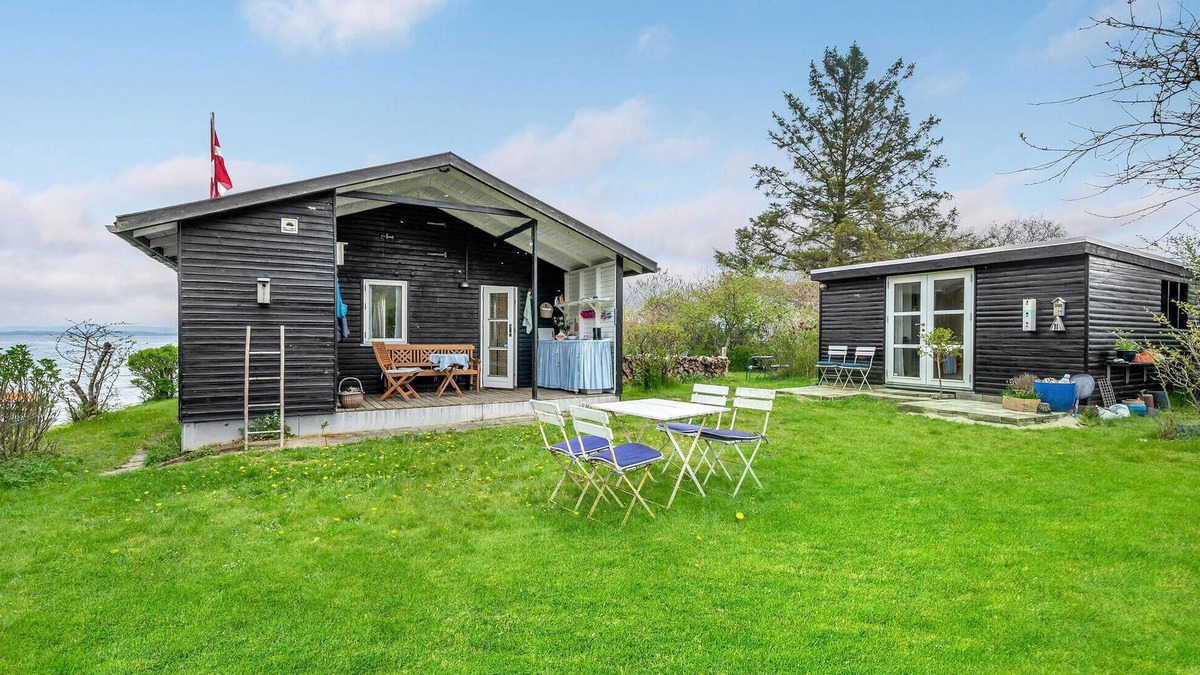 Skanderborg House | Cozy home in Skanderborg with kitchen