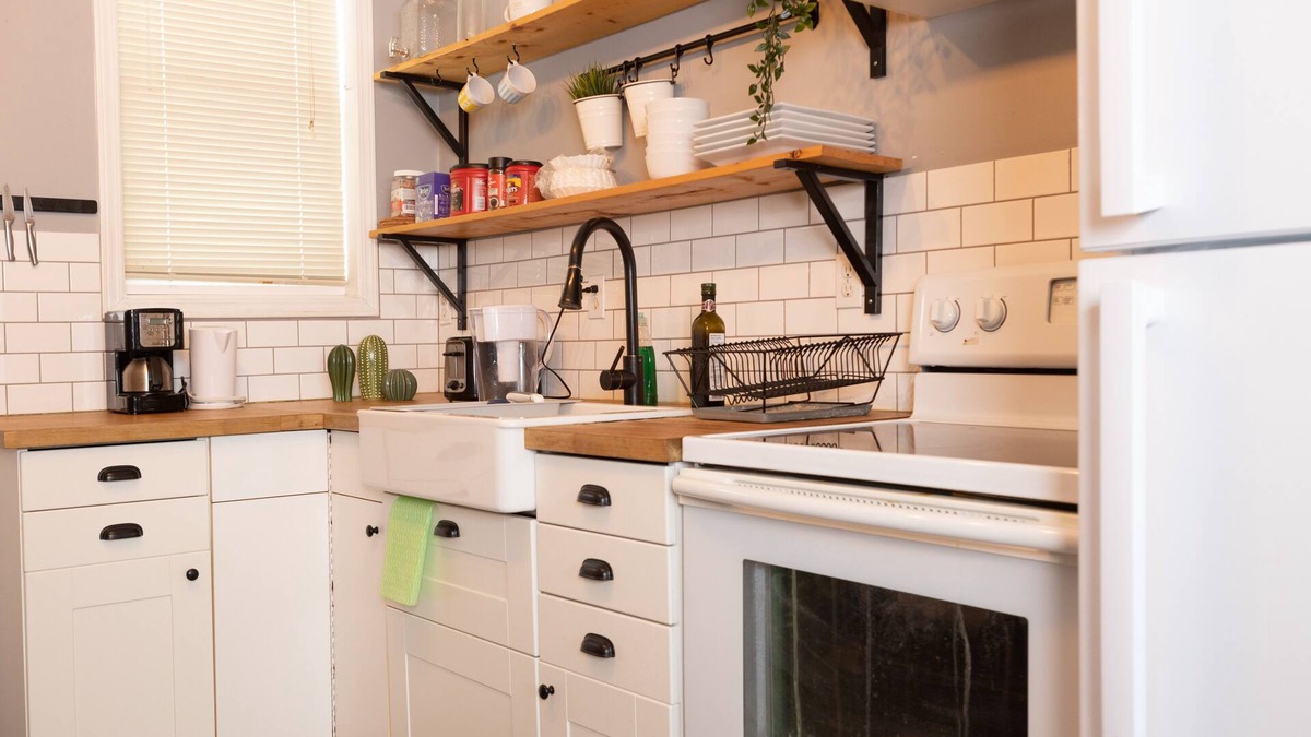 Winnipeg House | Cozy Home in the Heart of Downtown Winnipeg