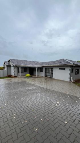 Empangeni House | cozy home in traquil area