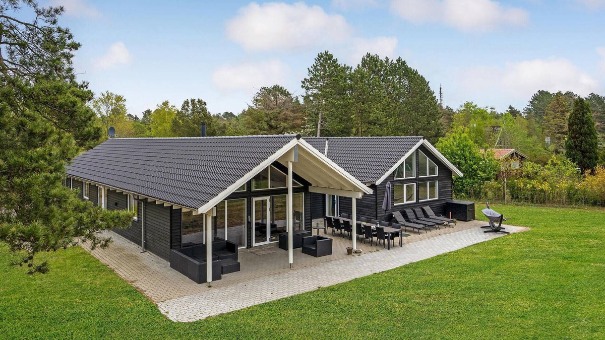 Hoensinge House | Cozy home in Vig with kitchen