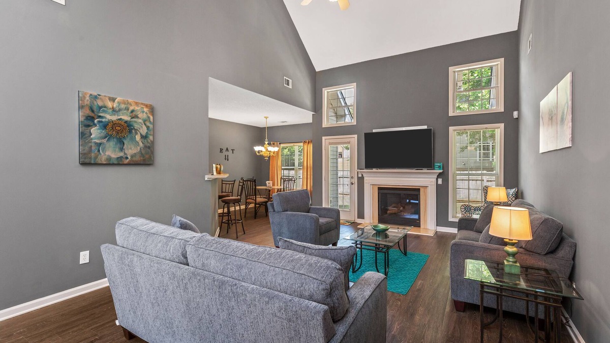Riverdale House | Cozy Home mins from Atlanta Airport and Downtown