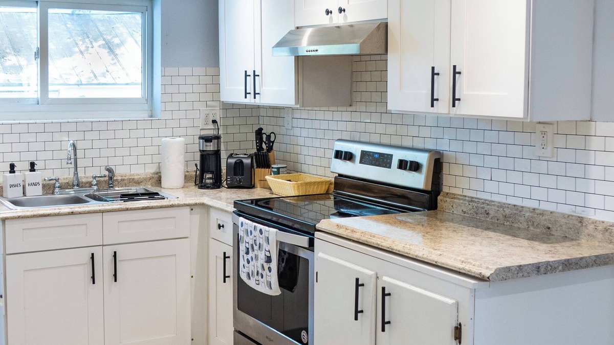 Sulphur Springs House | Cozy Home near Busch Gardens/Adventure Island/USF