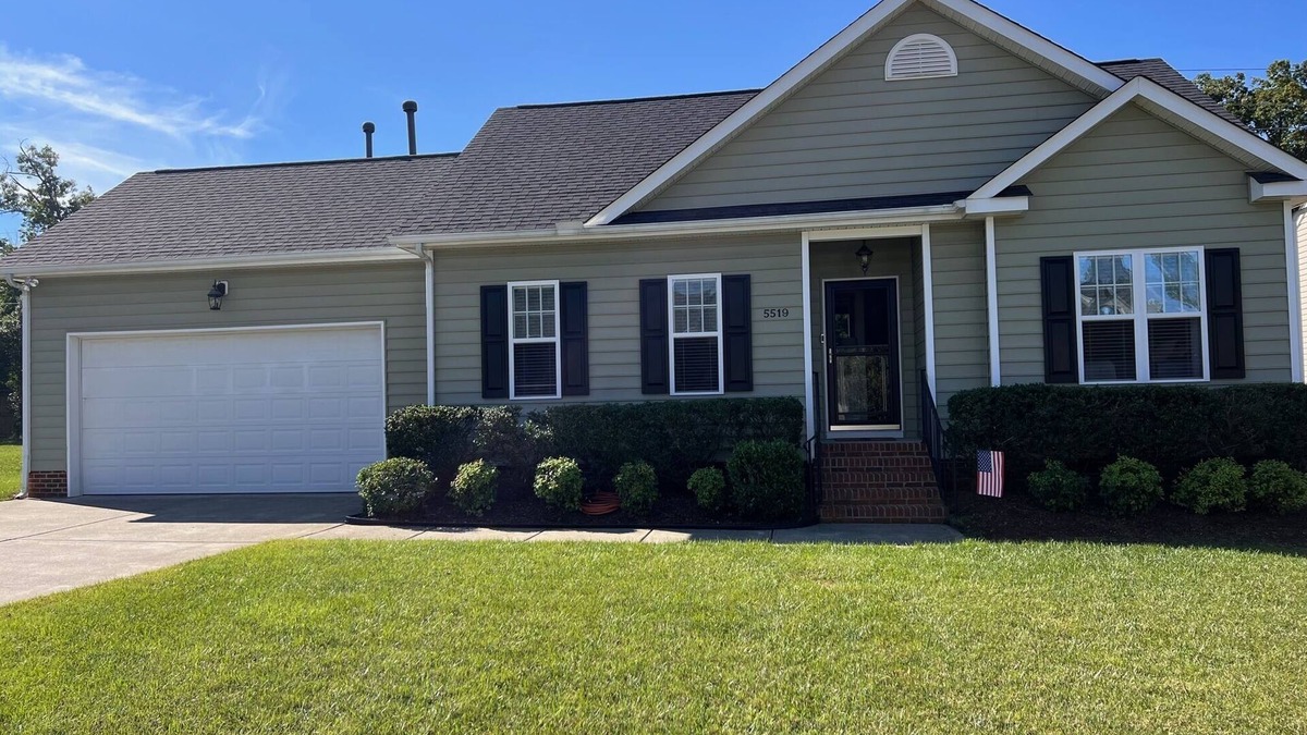 Umstead House | Cozy home near RDU, RTP, Angus Barn & downtown! Pet Friendly! Level-2 EV Charger