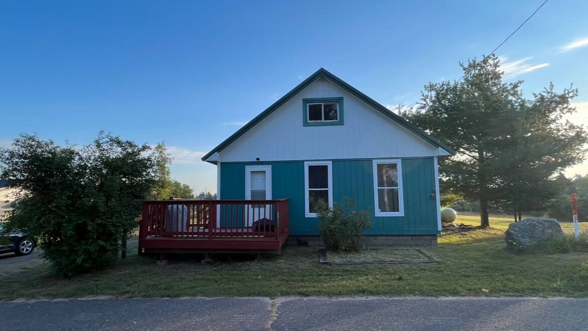 Trout Creek House | Cozy Home next to Snow/Atv Trails, Bond Falls & Ottawa National Forest!