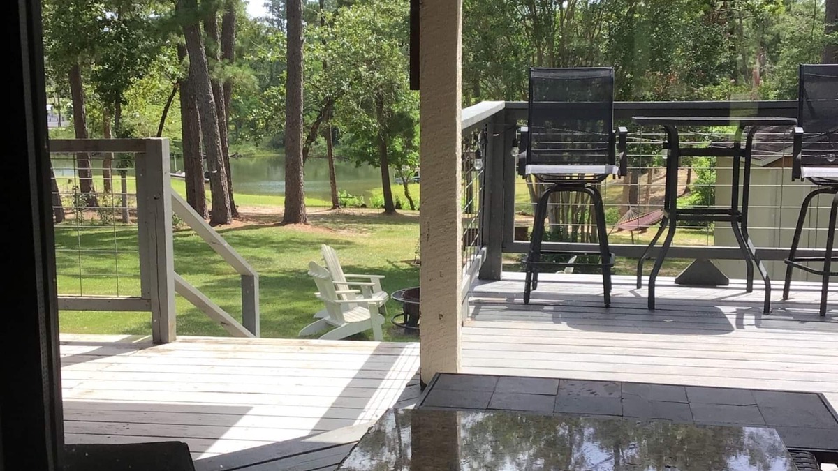 Brookeland House | Cozy Home on Lake Sam Rayburn! Top Rated in the area!