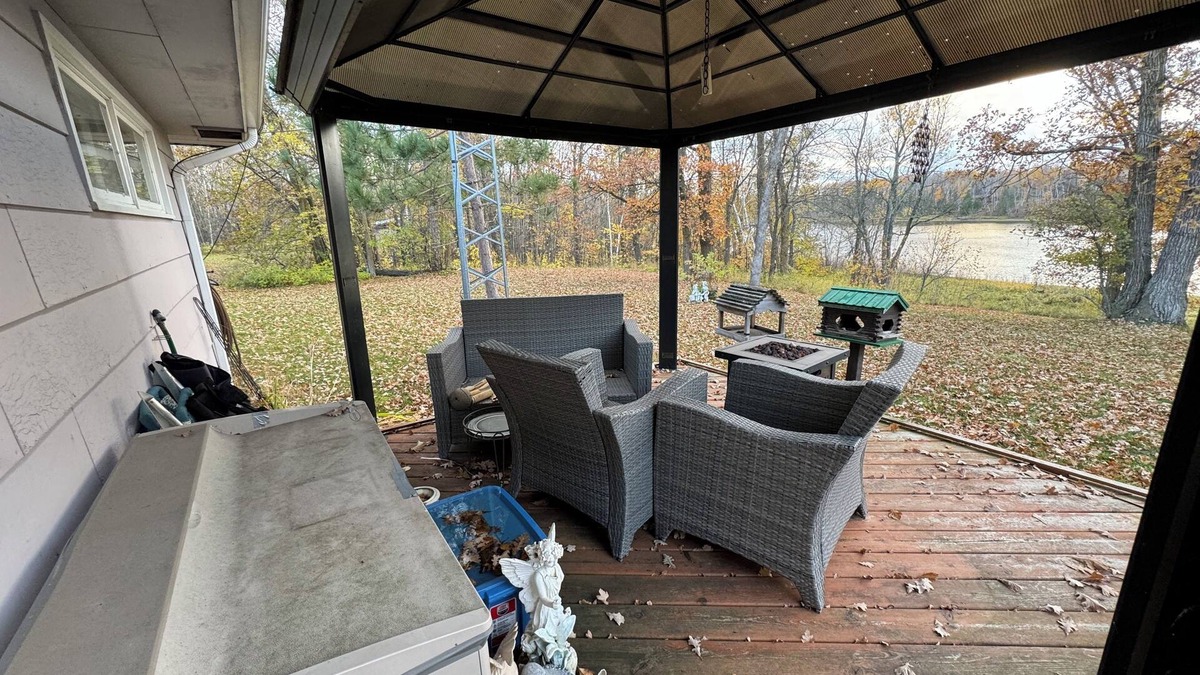 Rainy River District House | Cozy Home On The Rainy River, Ontario