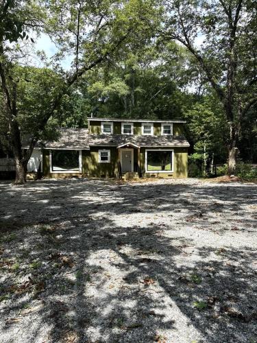 Newnan House | Cozy Home