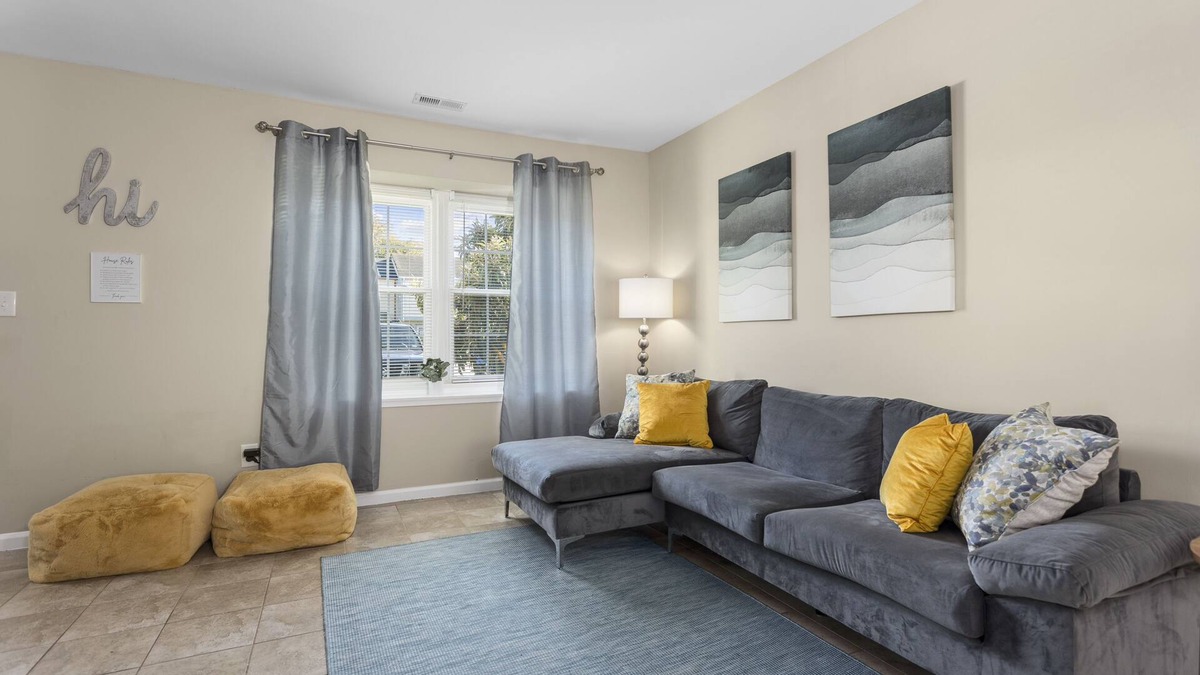 Norfolk - Virginia Beach House | Cozy Home!