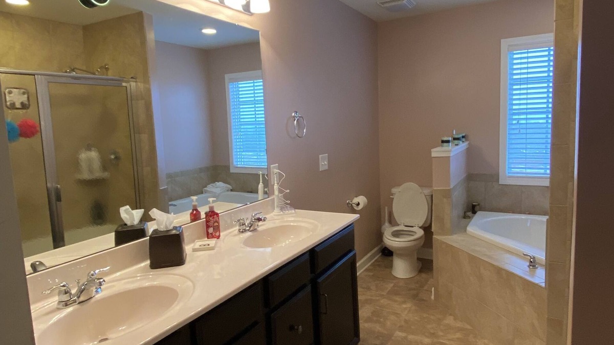 Christiansburg House | Cozy Home w/sunset view and 10 minutes from Virginia Tech