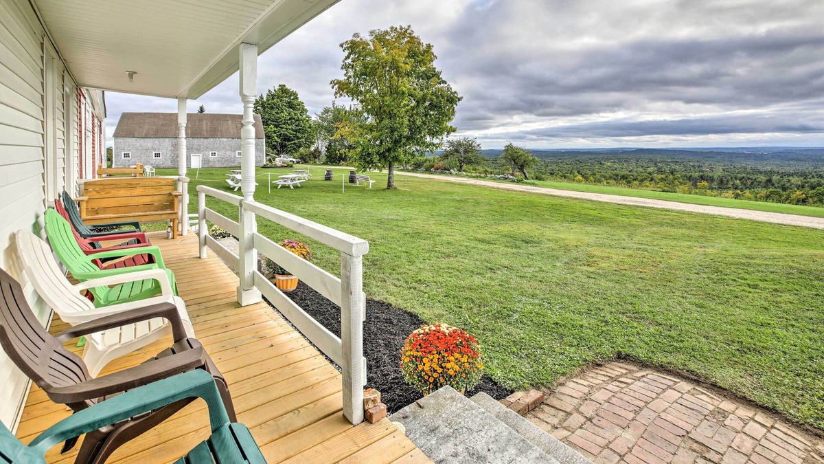 Greene House | Cozy Home w/ Vineyard, Working Farm & Fall Foliage
