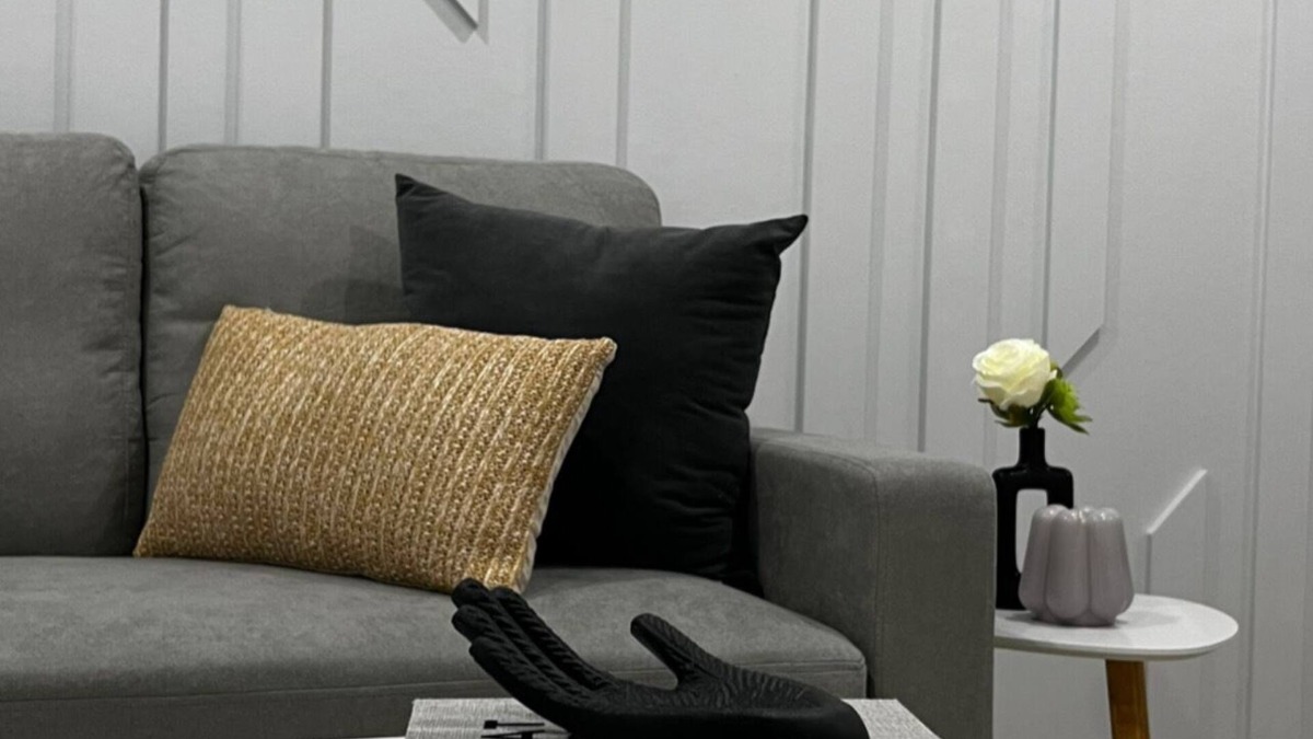 Winnipeg House | Cozy Home - Winnipeg Airport, Downtown & Polo Park