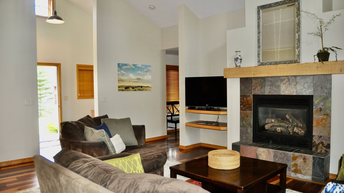 Driggs House | Cozy Home with air conditioning and a Teton View!