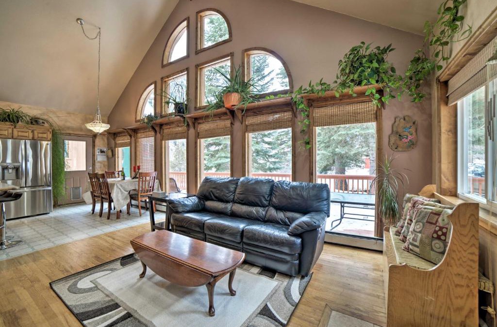 Ridgway House | Cozy Home with Mountain Views Near Ouray Hot Springs