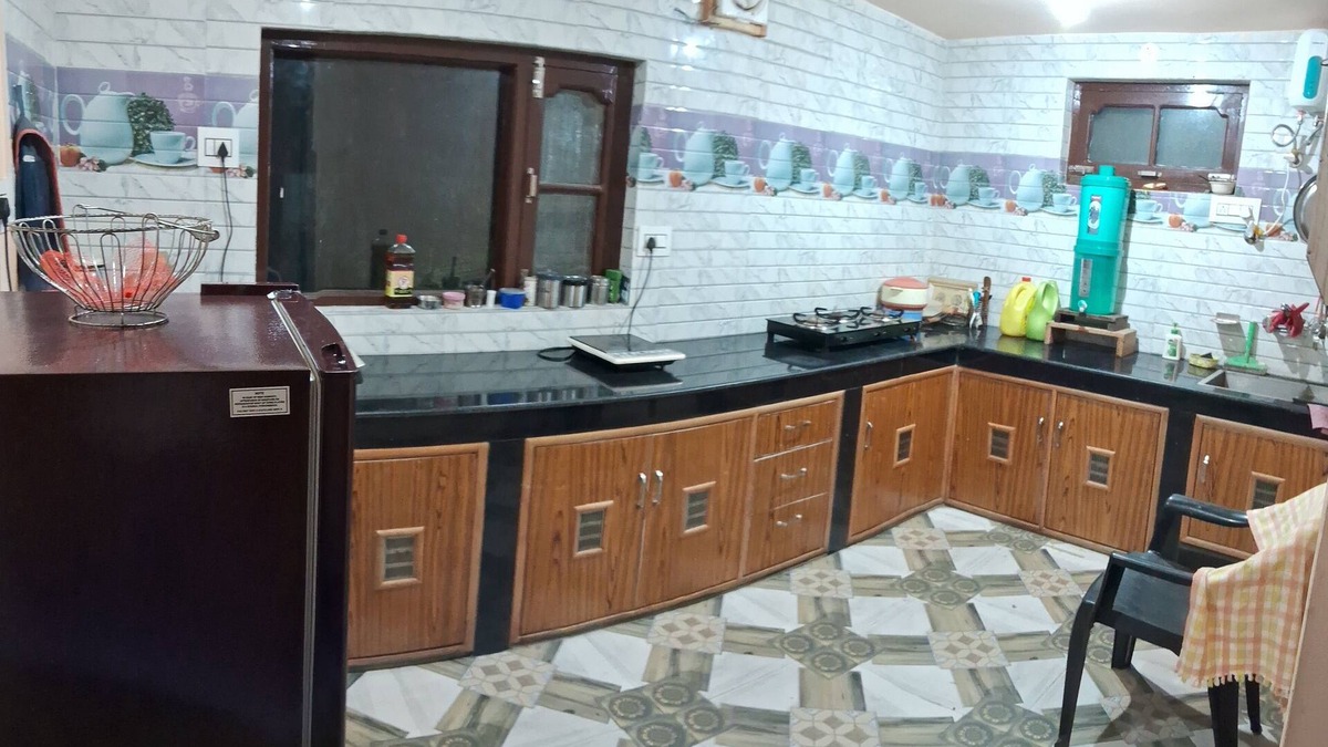 Mohal House | Cozy Homestay with kitchen in the valley of Himalayas and beside river Beas.