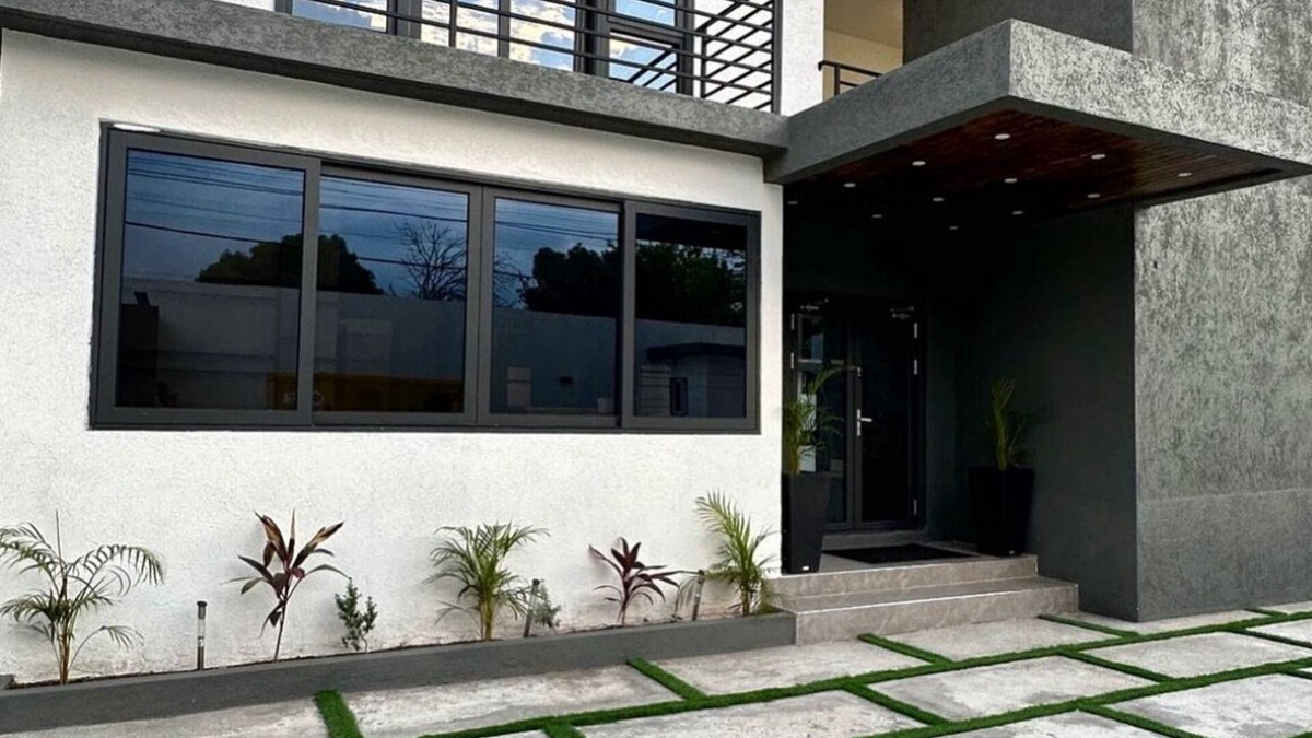Kingston Hotel | Cozy hotel in enjoyable Kingston with AC, WiFi