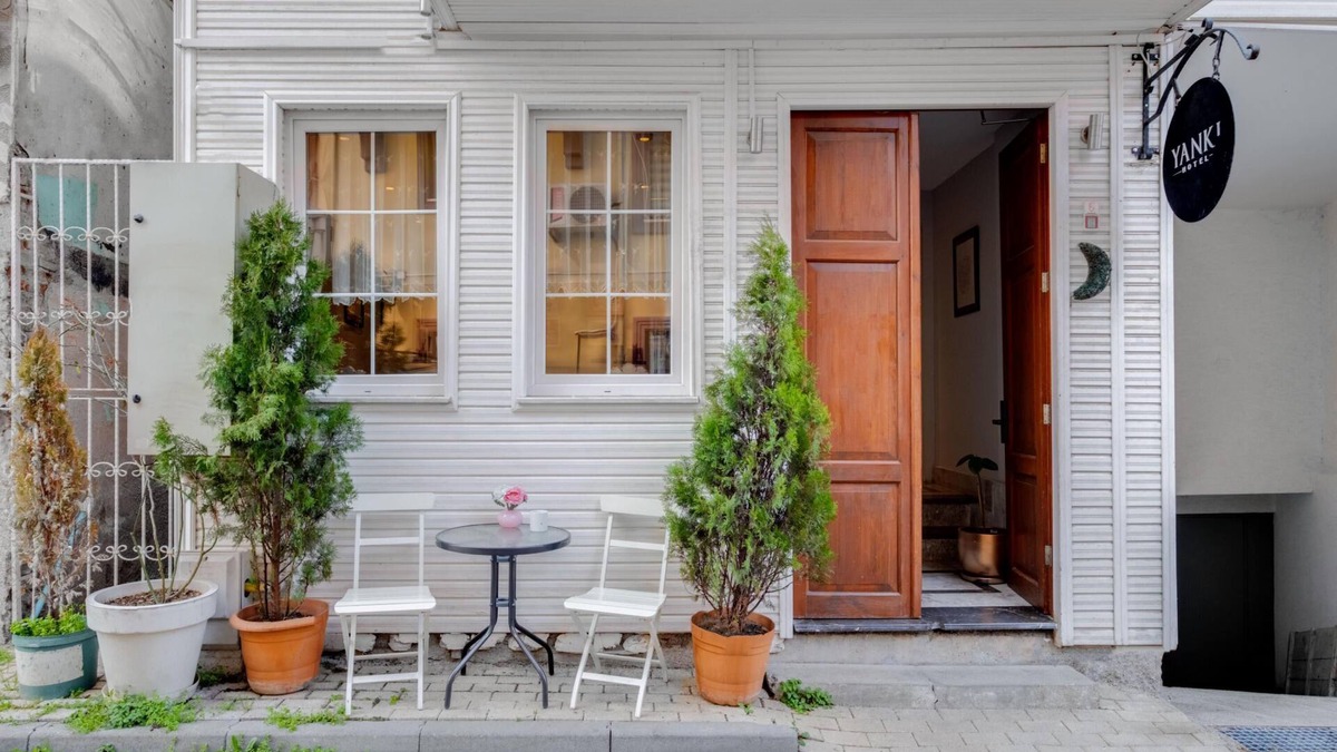 Cekirge Mahallesi House | Cozy Hotel Room w Balcony and Terrace in Bursa