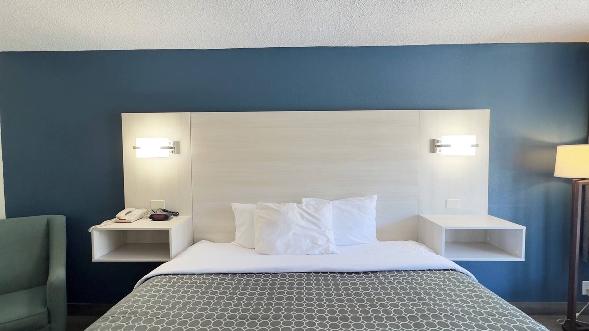 McDonough Hotel | Cozy hotel Studio in McDonough