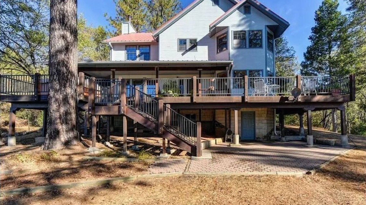 Camptonville House | Cozy house 1.1 miles away from Dark Day boat launch at Bullards Bar Reservoir