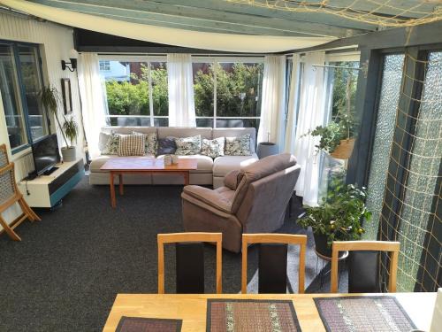 Toreboda Villa | Cozy House, Central and quiet area