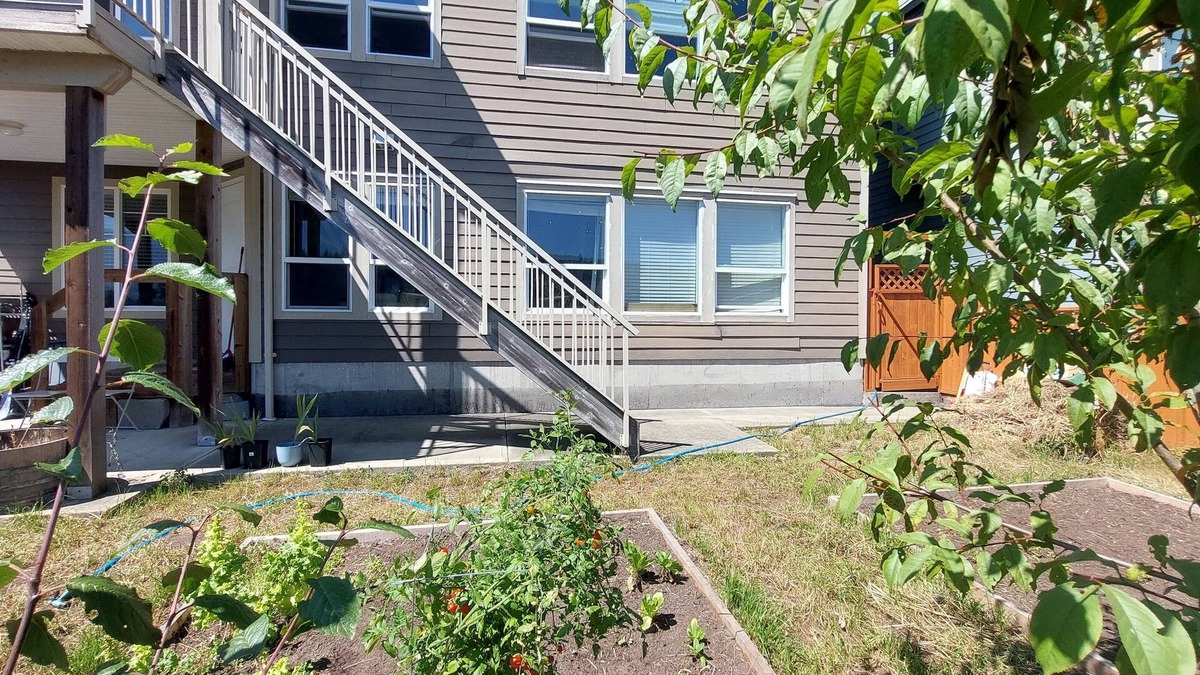Promontory Bed & Breakfast | Cozy house for resting after any outdoor activities in chilliwack bc
